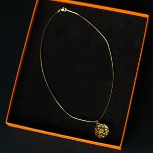 HERMES Lotus Necklace Gold